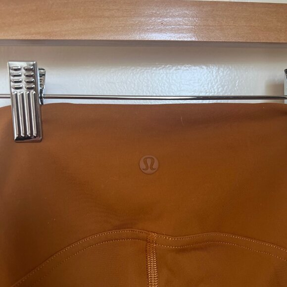 Lululemon InStill High-Rise Tight Size 4. - Picture 2 of 3